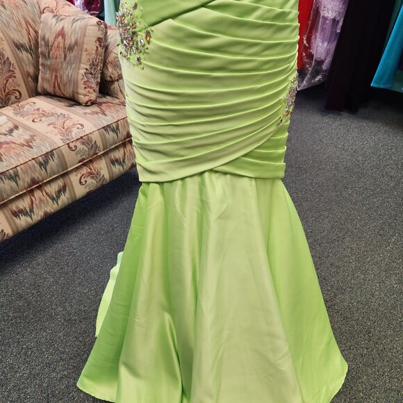 Mori Lee 93061 Lime Size 4 Prom Dress/Formal Gown - Picture 3 of 7